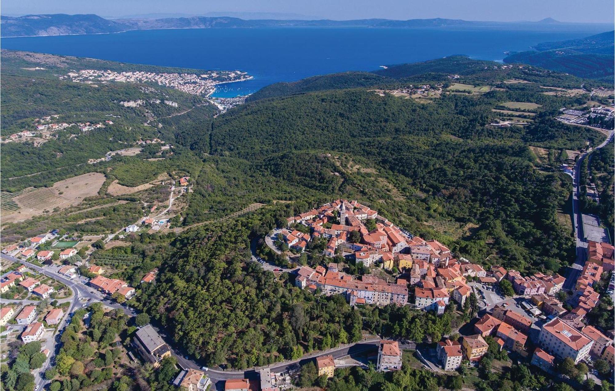 Gorgeous Apartment In Labin With Wifi Ngoại thất bức ảnh